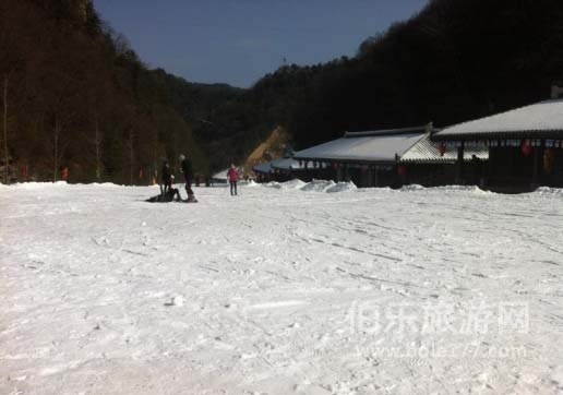 神農(nóng)架滑雪場